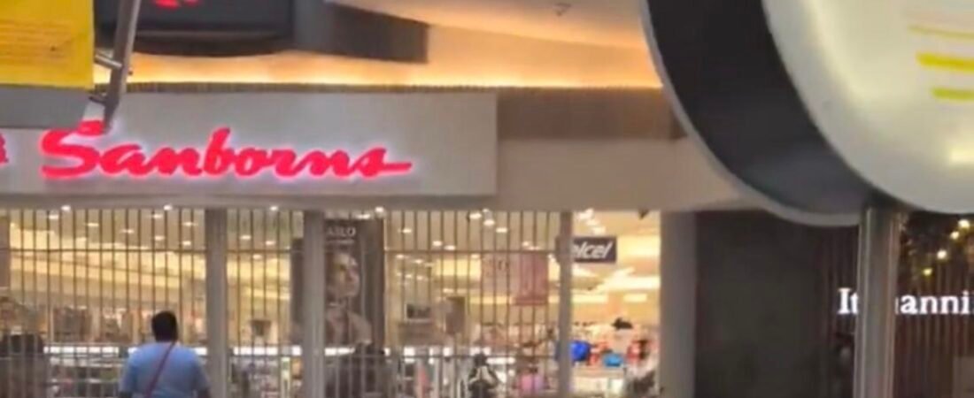 VIDEO: Sujetos roban en Sanborns Patriotismo